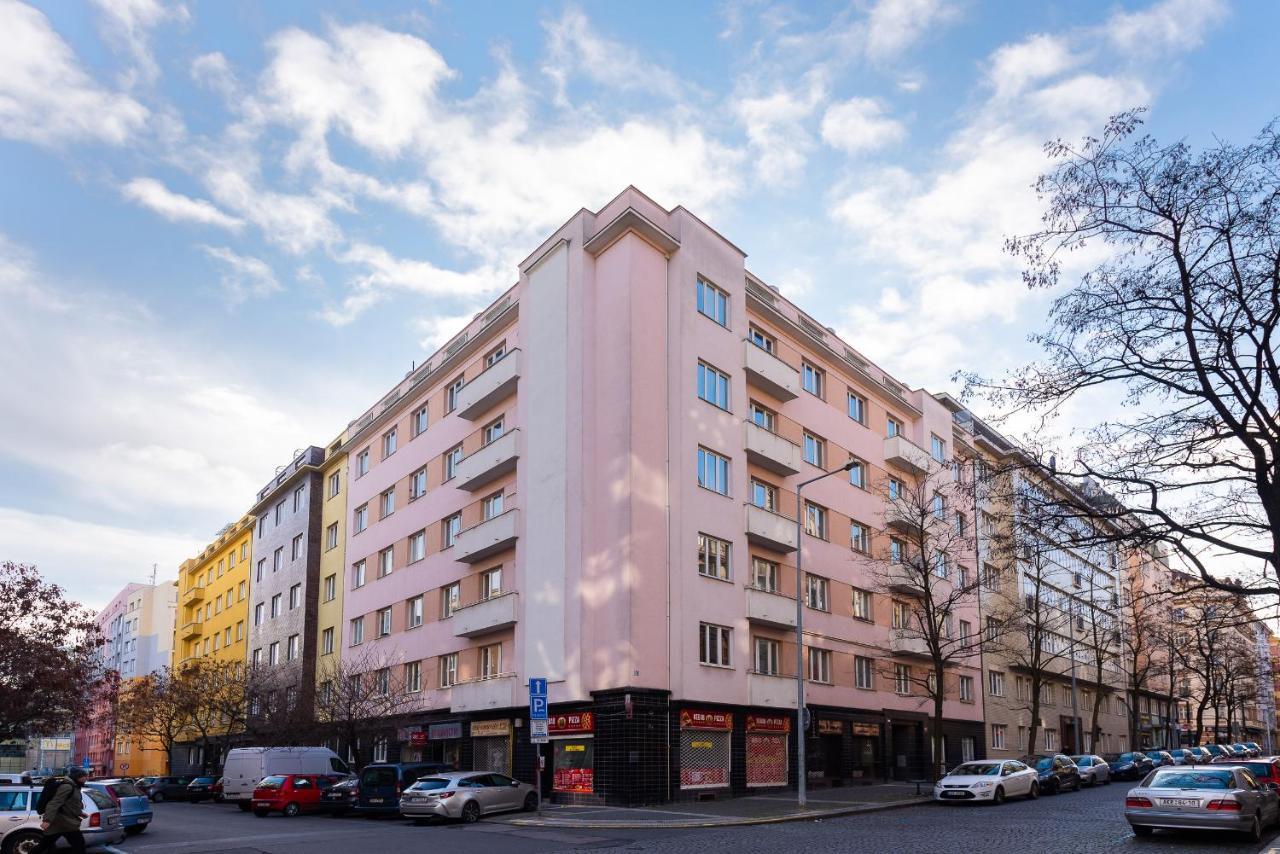 פראג Bright Charming Apt With Terrace, Parking & Airco. מראה חיצוני תמונה