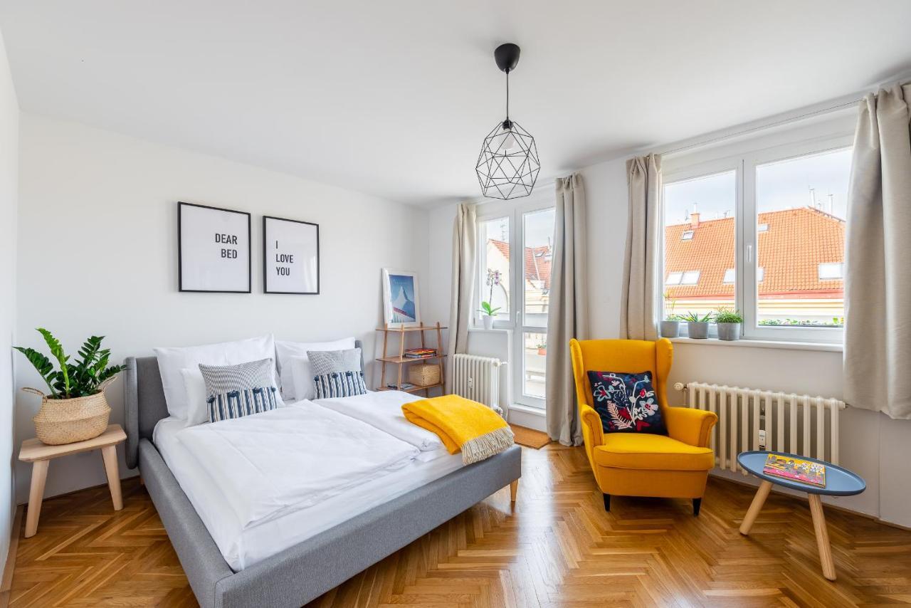 פראג Bright Charming Apt With Terrace, Parking & Airco. מראה חיצוני תמונה