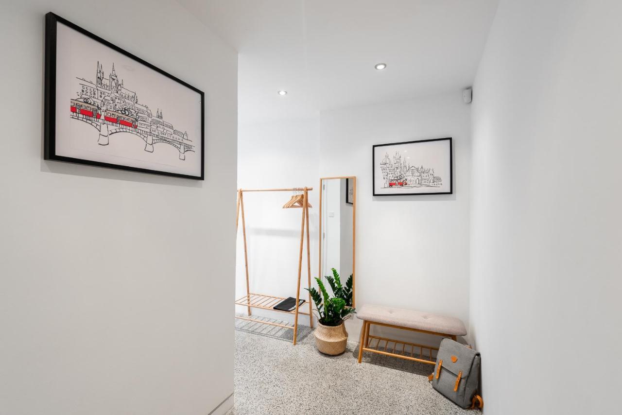 פראג Bright Charming Apt With Terrace, Parking & Airco. מראה חיצוני תמונה