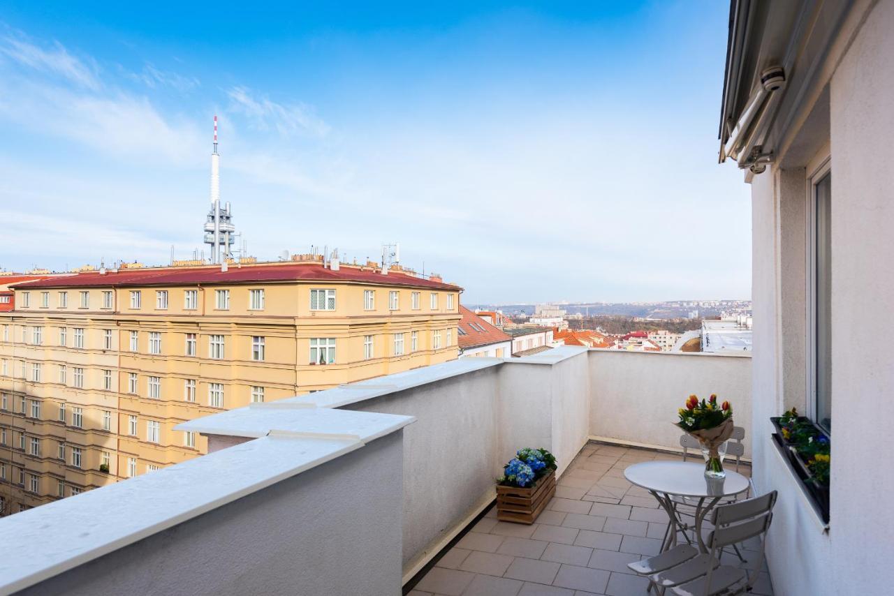 פראג Bright Charming Apt With Terrace, Parking & Airco. מראה חיצוני תמונה